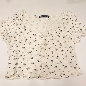 BRANDY MELVILLE FLORAL ZELLY TOP NWOT